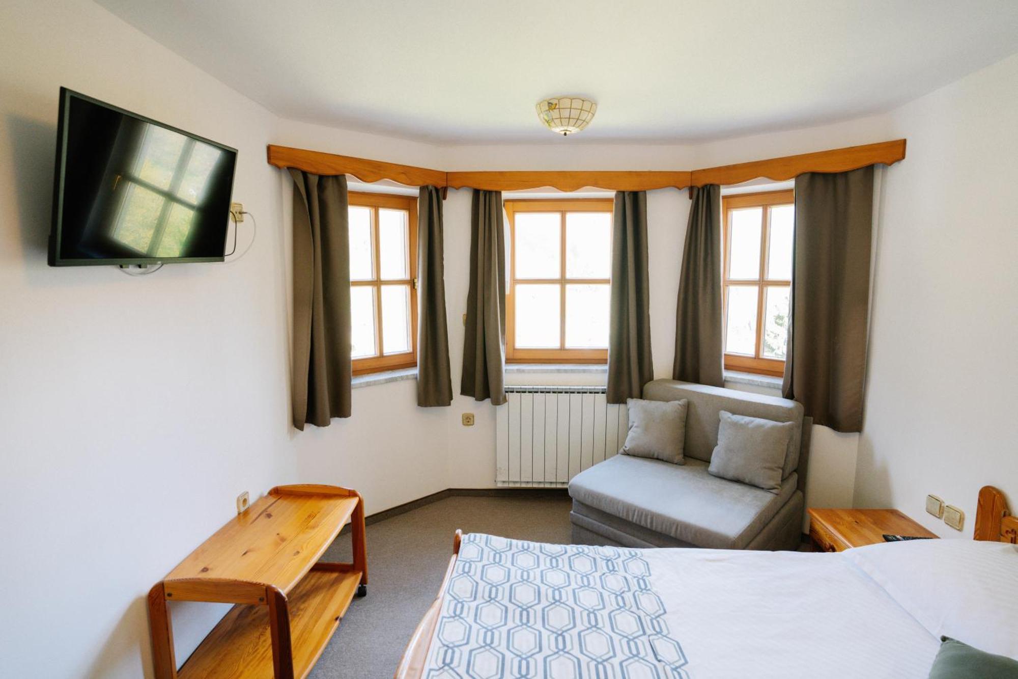 Guesthouse Jelenov Greben Podčetrtek Екстериор снимка